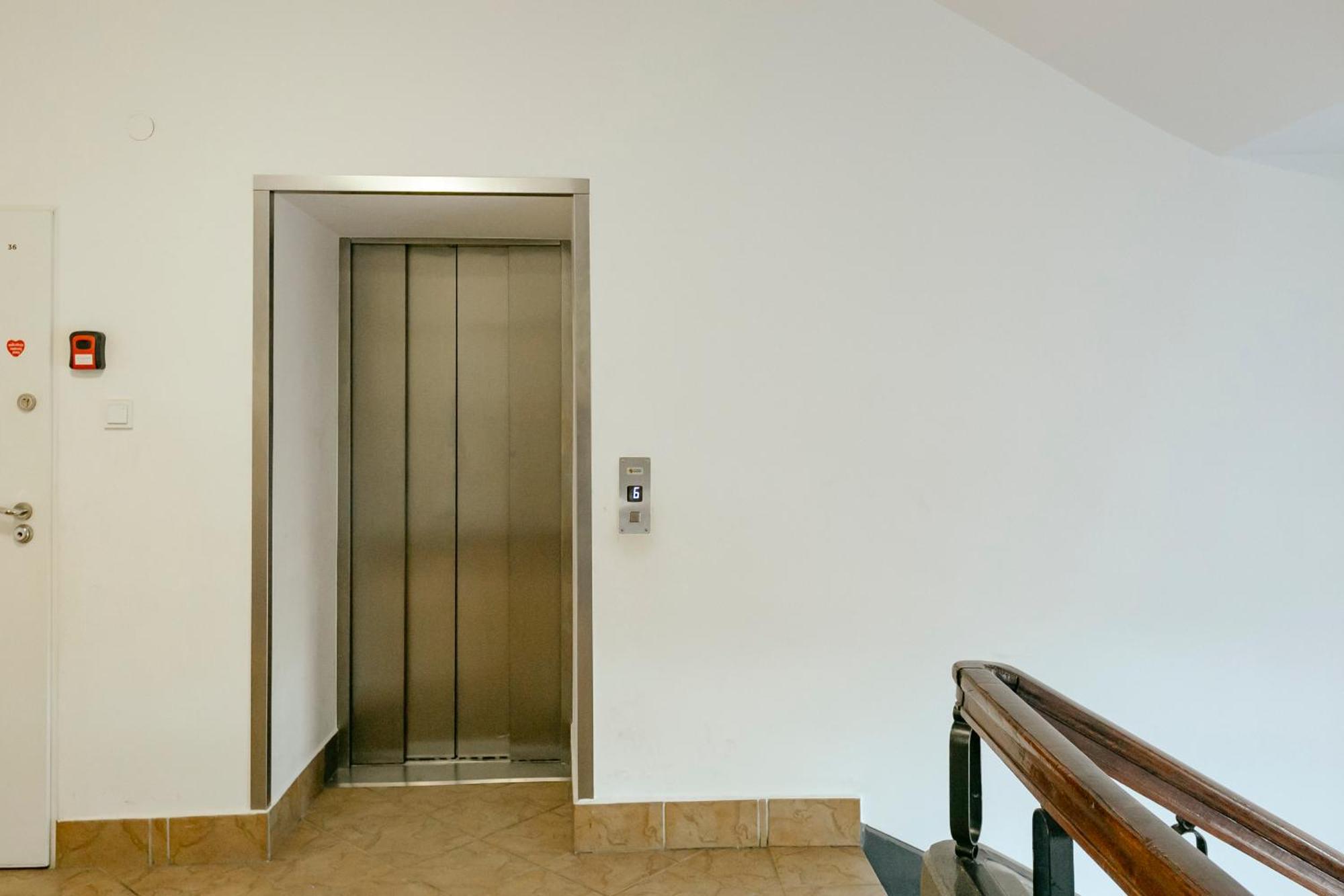 Good Apartments - Plac Konstytucji 6 - Orange Warszawa Zewnętrze zdjęcie